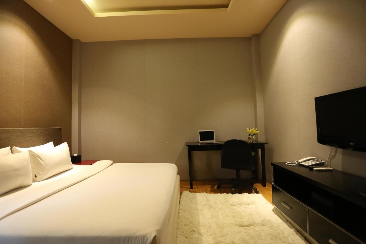 Diamond Suite Hai Ba Trung Cidade de Ho Chi Minh Exterior foto
