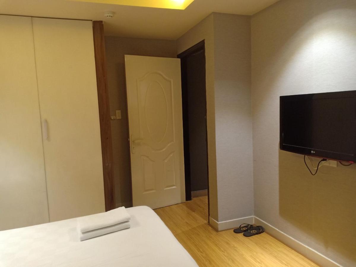 Diamond Suite Hai Ba Trung Cidade de Ho Chi Minh Exterior foto